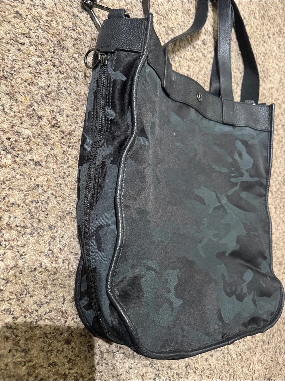 lululemon athletica Black Camo Tote bag laptop